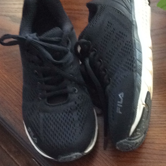 FILA Sneakers - Picture 2 of 8